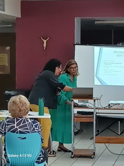 Taller para la elaboración del autoestudio, foto 3