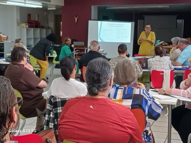Taller para la elaboración del autoestudio, foto 4